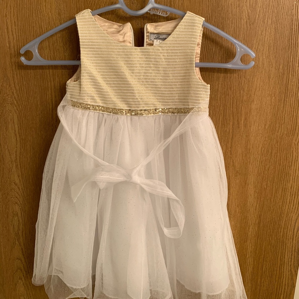 Girls size 2T Gold/White Dress (Dorissa)